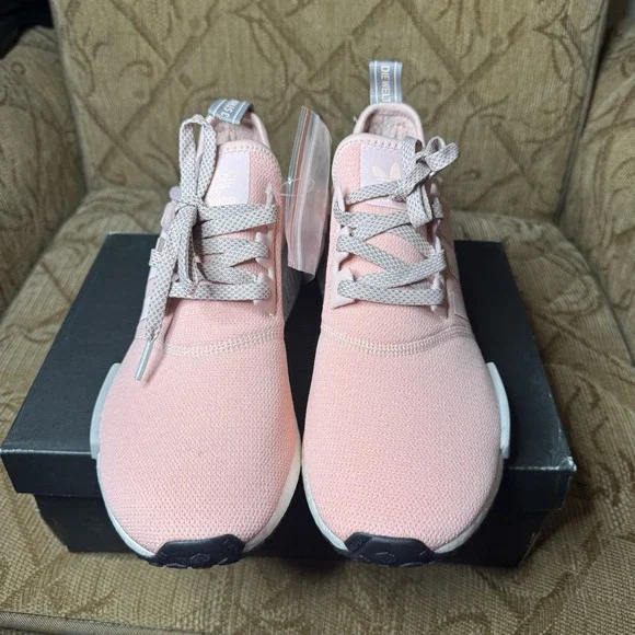 NEW adidas NMD R1Vapour Pink/Light Onix Women's Size 10‎ 2017 BY3059